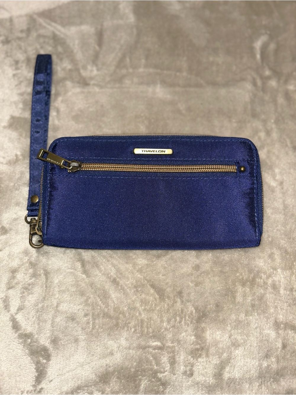 Travelon Navy Blue Zip Wristlet Clutch
